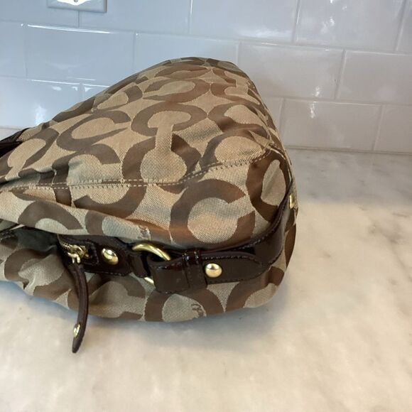 Coach Madison Maggie Mia Optic beige Canvas C Logo Hobo - Picture 7 of 13